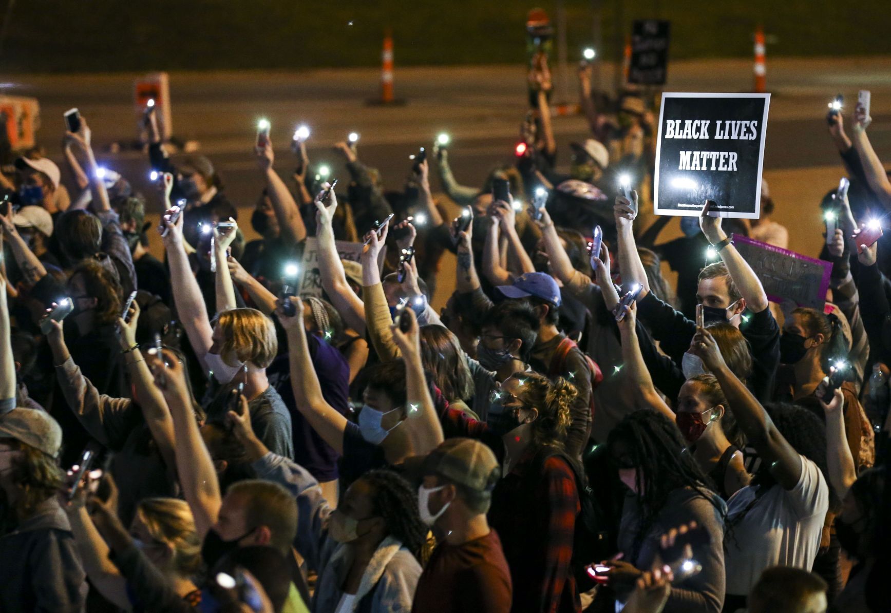 Protesters hold vigil for Breonna Taylor
